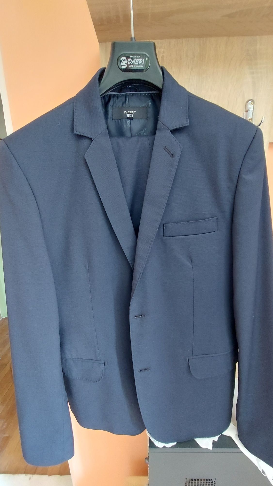 Costum bărbătesc