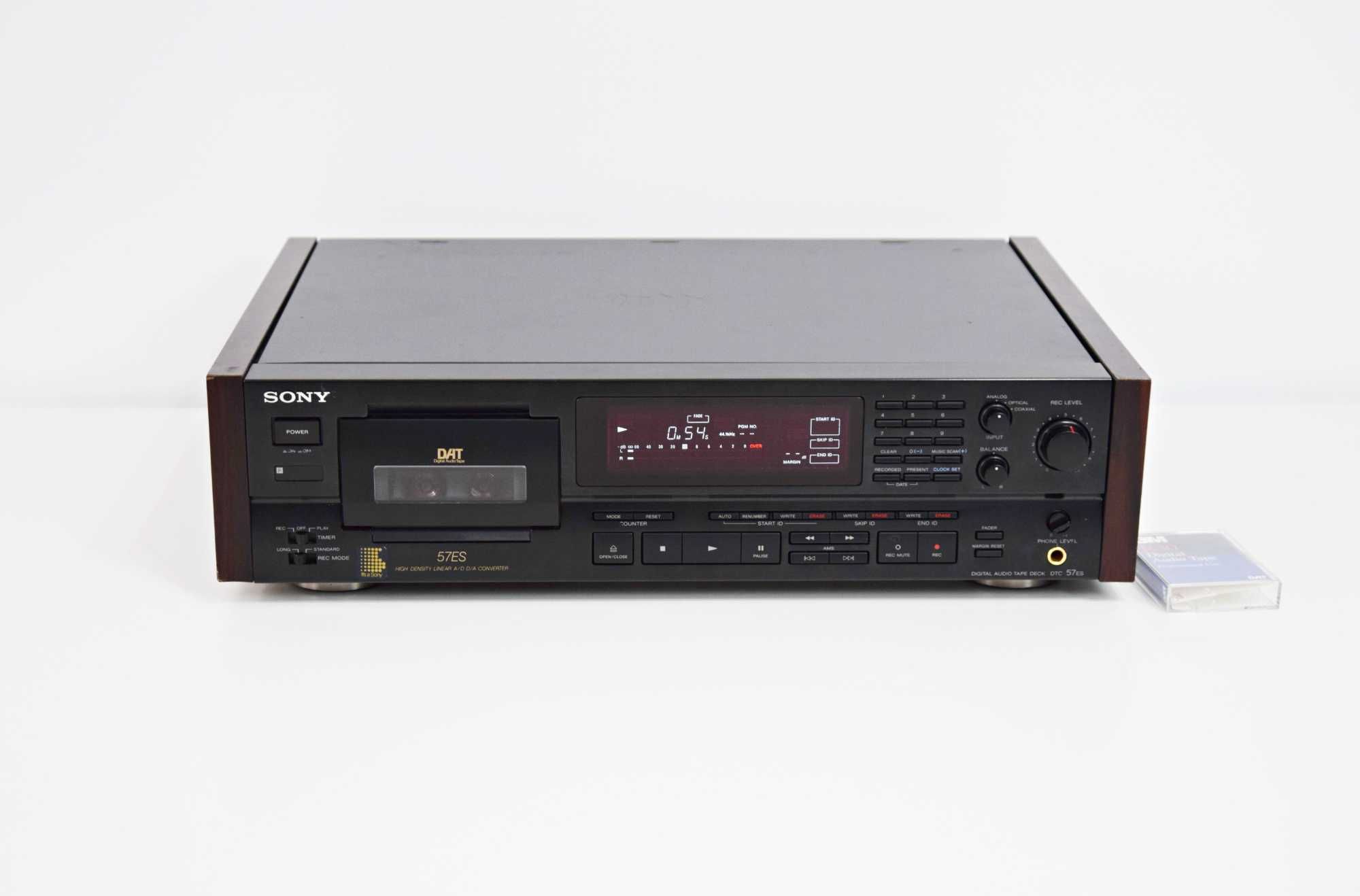 Dat Sony DTC-57 ES, Recorder, bandă audio digitală