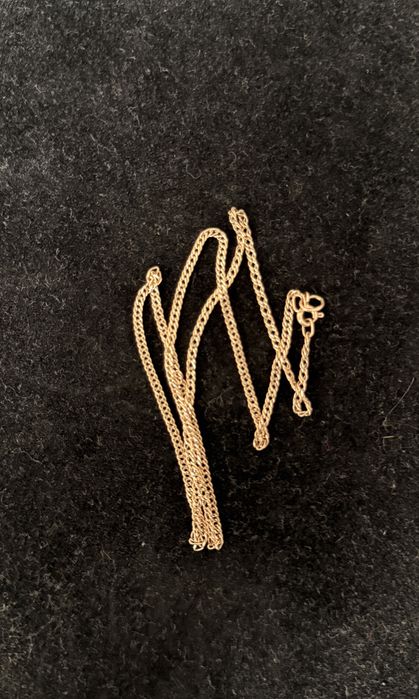 Продам срочно  цепочку новая