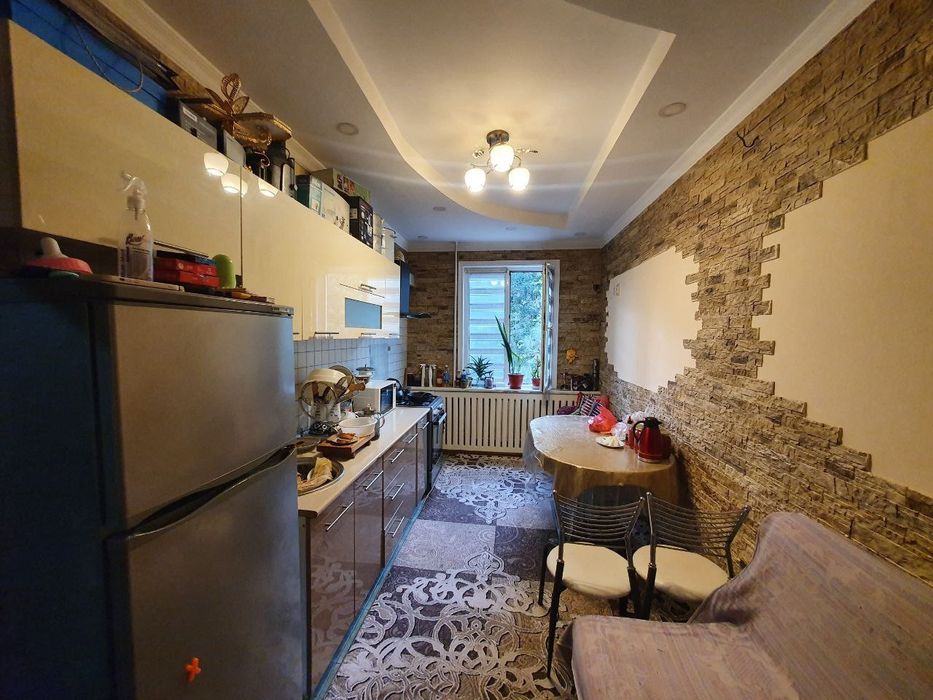 Юнусабад 11 квартал 4 комнатная