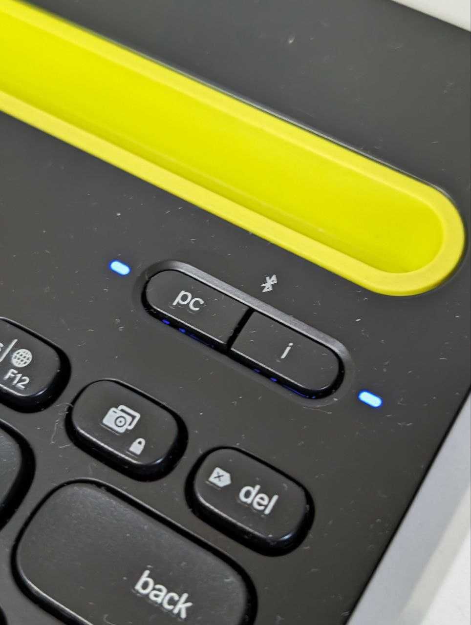 Беспроводная клавиатура для iPhone, iPad, Android смартфонов и для ПК.