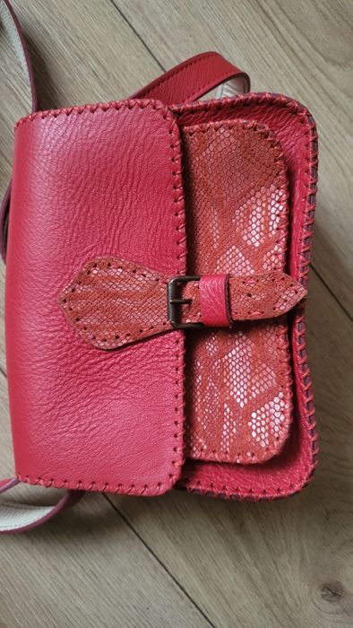 Poseta rosie piele handamde