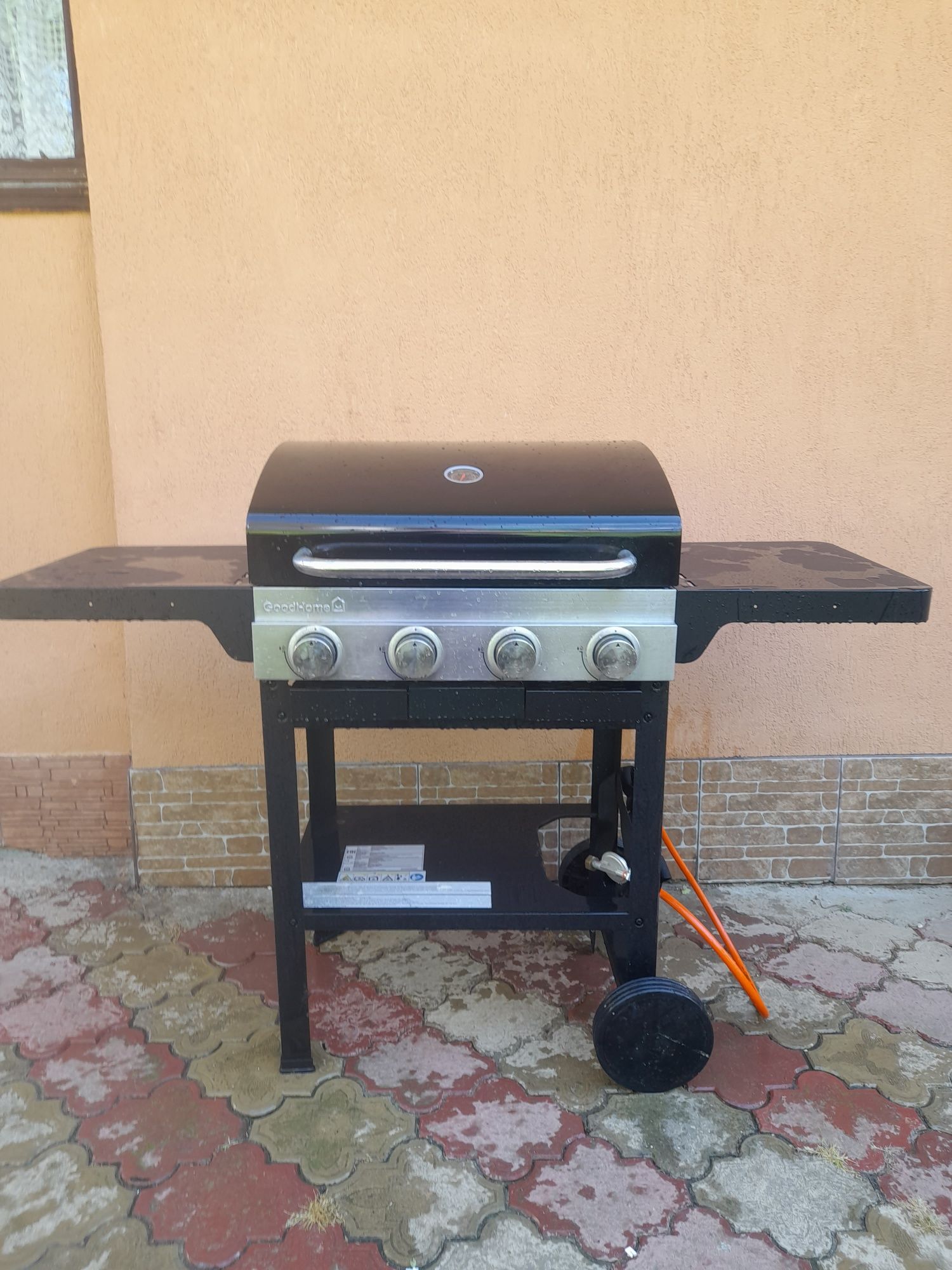 Gratar , grill , barbeque pe gaz