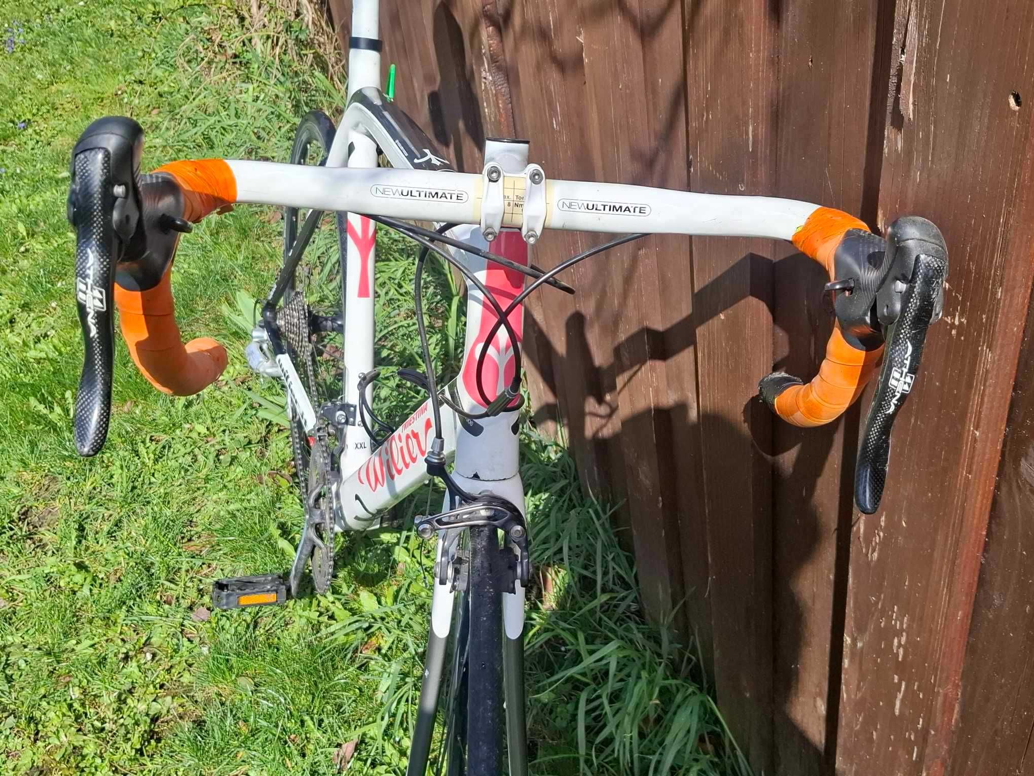 Bicicleta cursiera carbon Wilier GTR Athena
