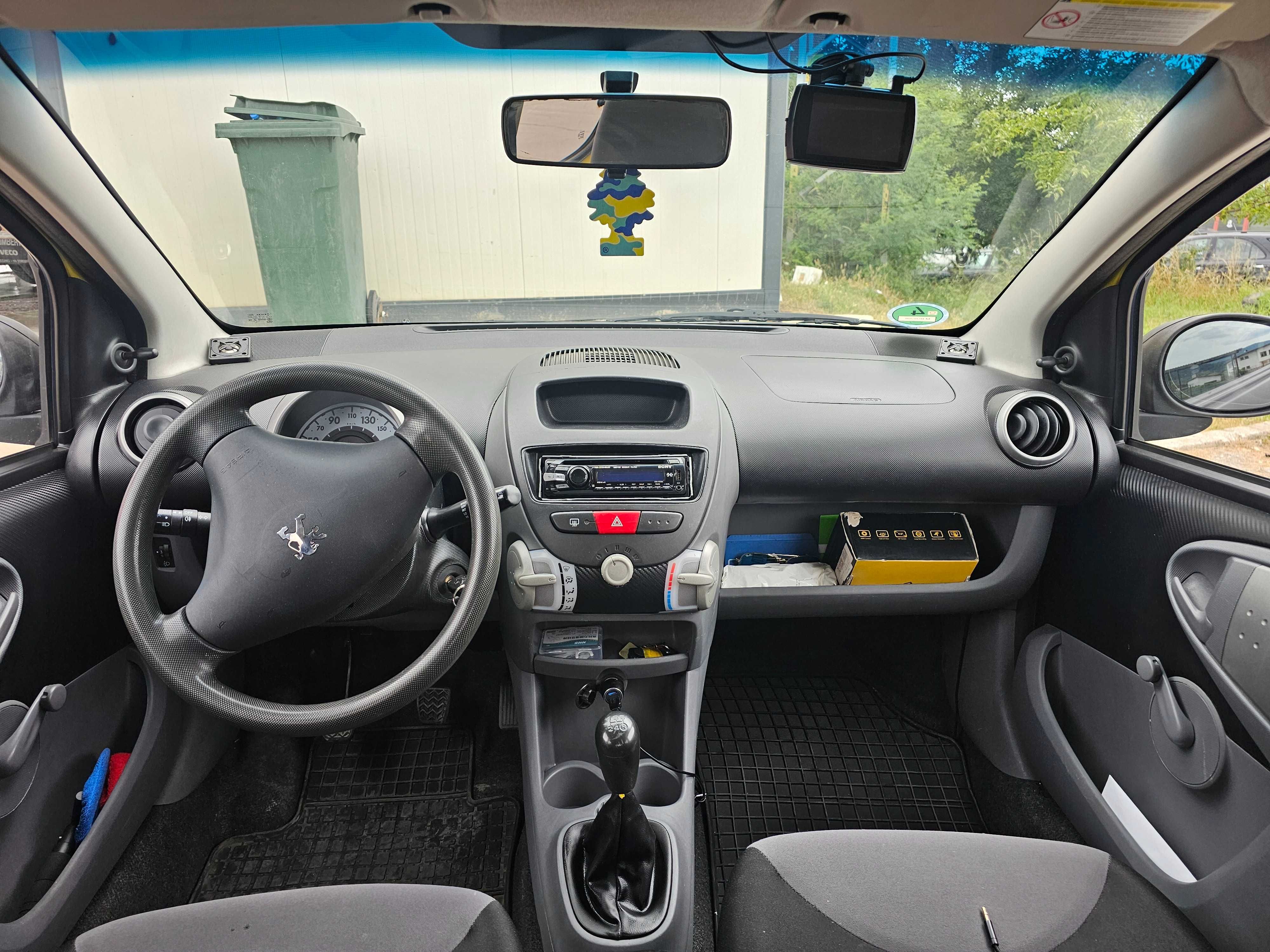 Продана се peugeot  107
