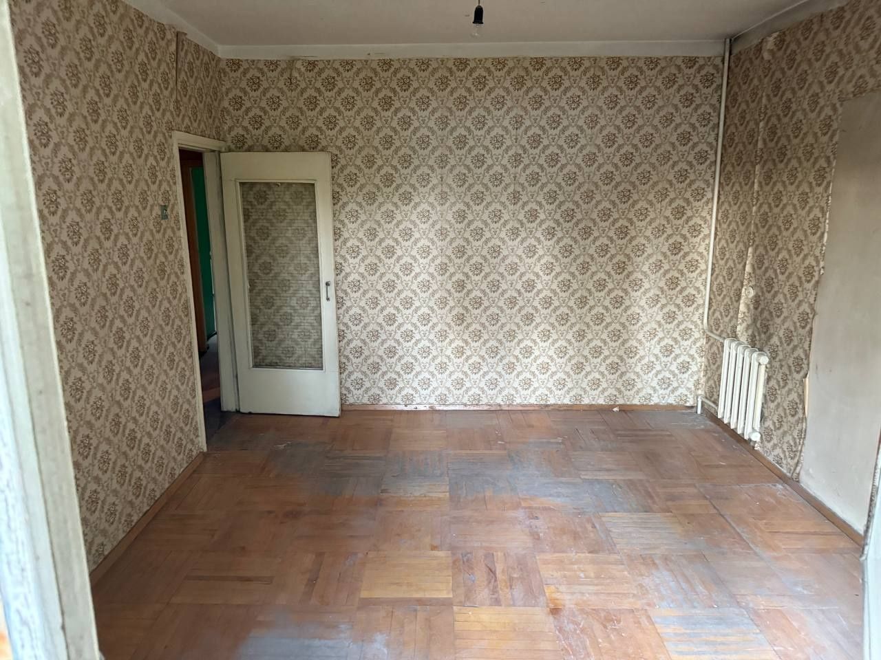 3/3/5 Дархан Кара Ниязова  Спецплан 100кв. Лифт. Метро  50м.  Собствен