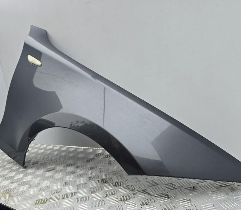 Aripa fata dreapta BMW Seria 1 E81, E87