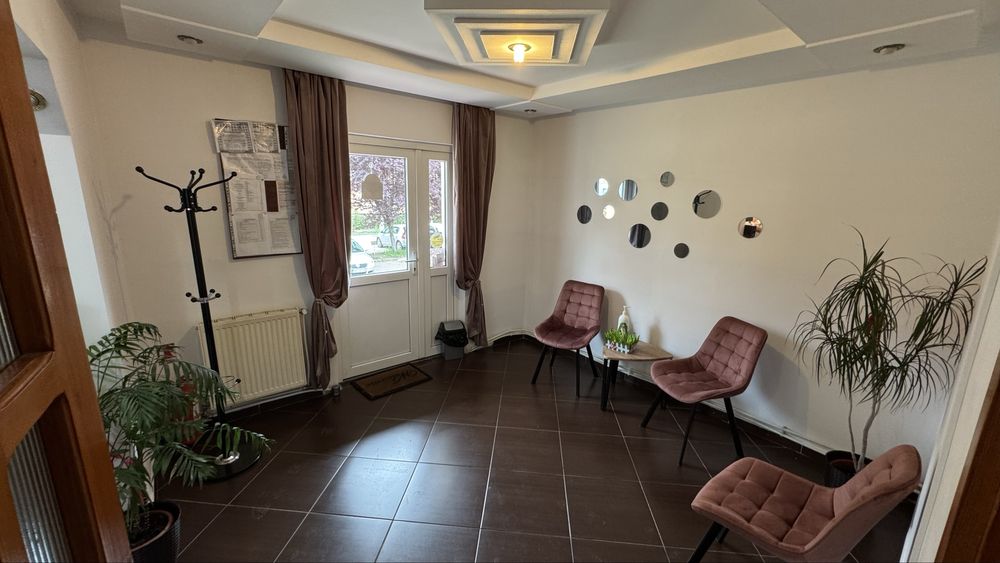 Inchiriez spatiu pentru coafor