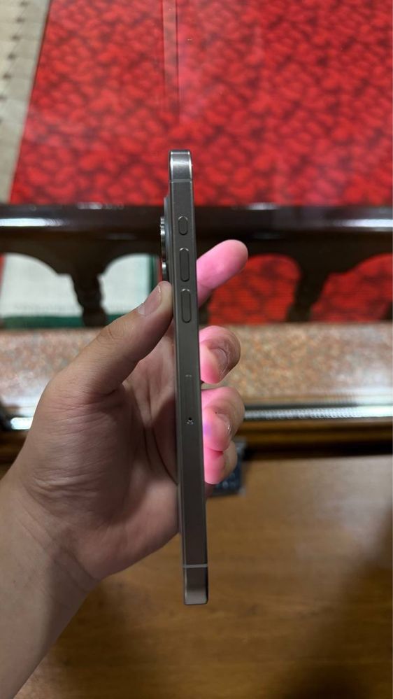 15 Pro Max Titanum
