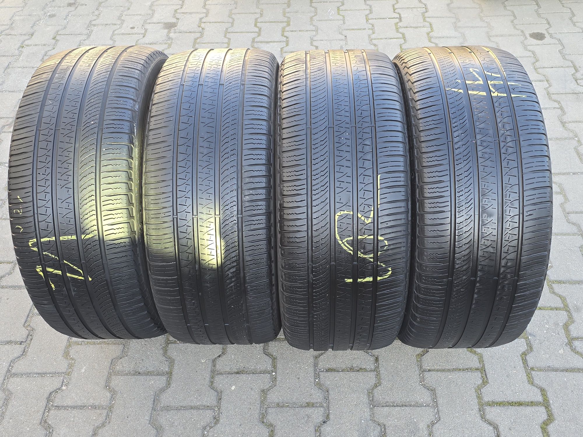 275 40 22 Pirelli 2 бр.