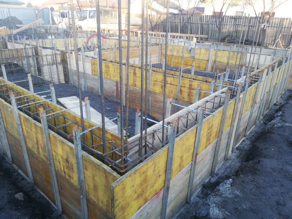 S. C. Constructii case la cheie/gri, amenajari