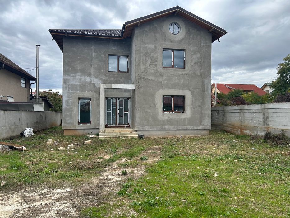 Casa în Târgoviște la doar 3 km de centru!!! Zona Peco Helene