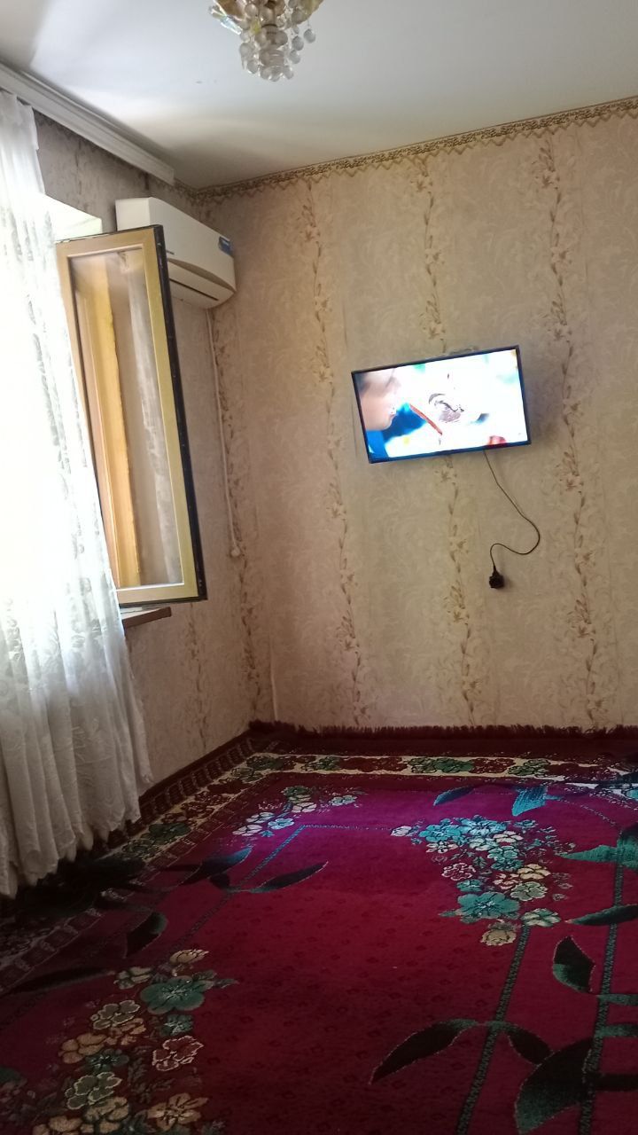 З хонали квартира сотилади