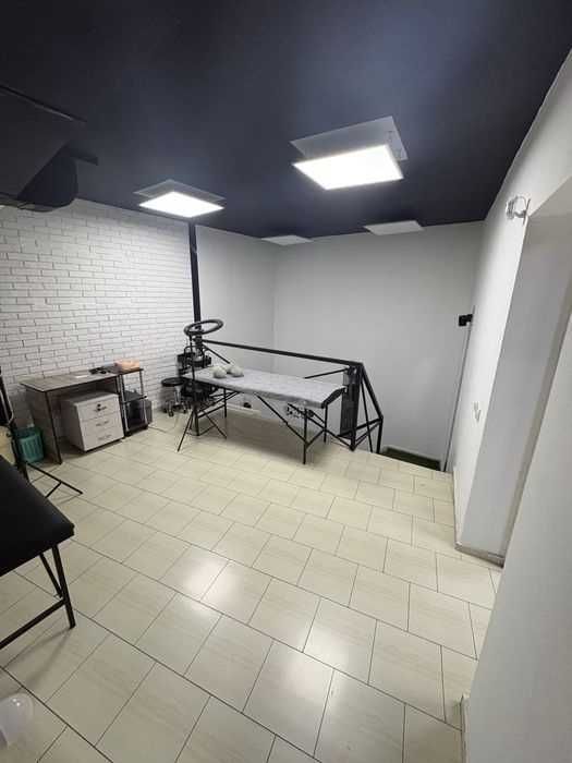 Сдам 81 м² Офис в Аренду. метро Космонавты. ЦУМ. Яккасарайский!