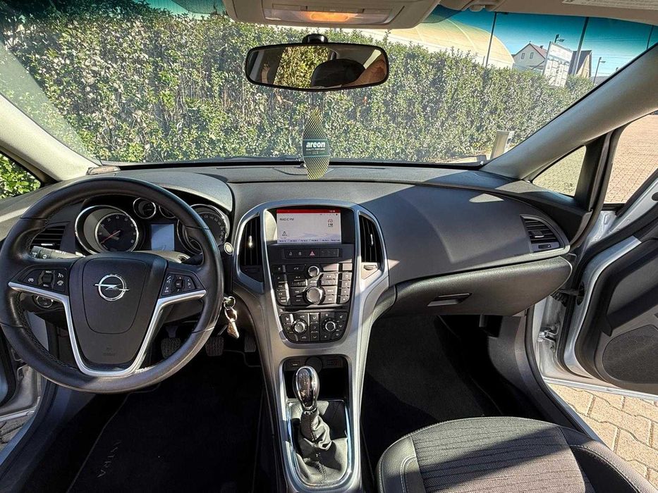 Opel Astra Sedan J 2016