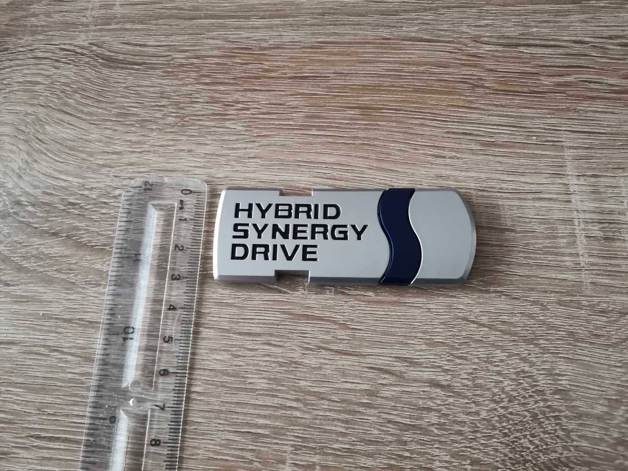 надпис емблема Тойота/Toyota Hybrid Synergy Drive