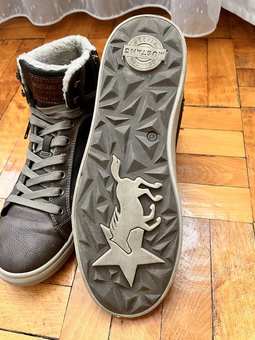 Ghete barbati Mustang