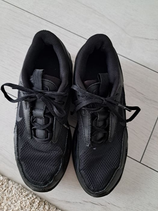 Adidasi nike air marimea 38.5