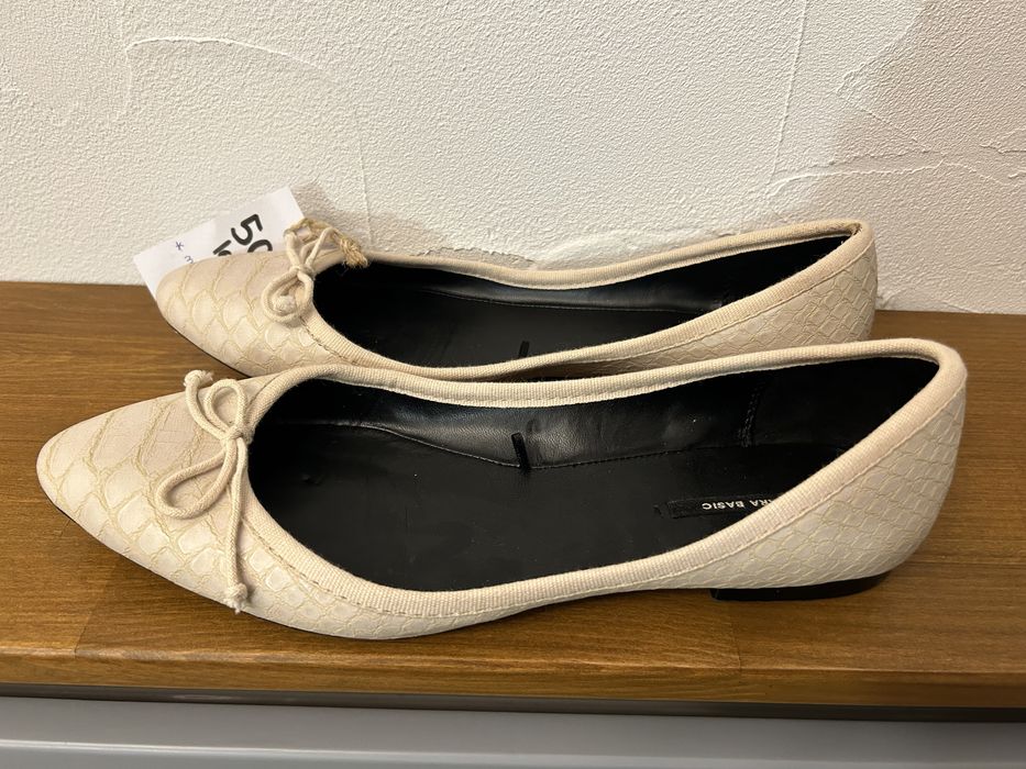 Balerini Zara bej cu efect croco si funda