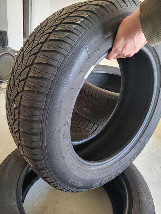 Anvelope DUNLOP 225/60 R17
