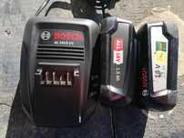 Kit acumulatori și încărcător BOSCH AL1815 CV