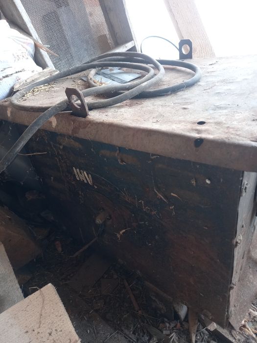 Aparat de sudura trfazic