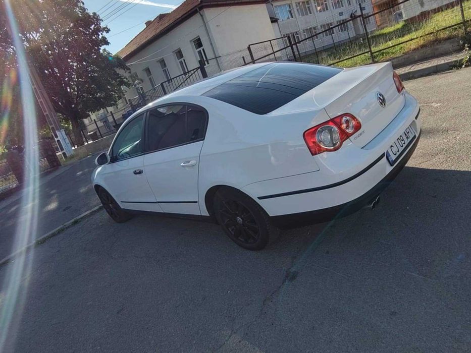 Vând Volkswagen Passat b6