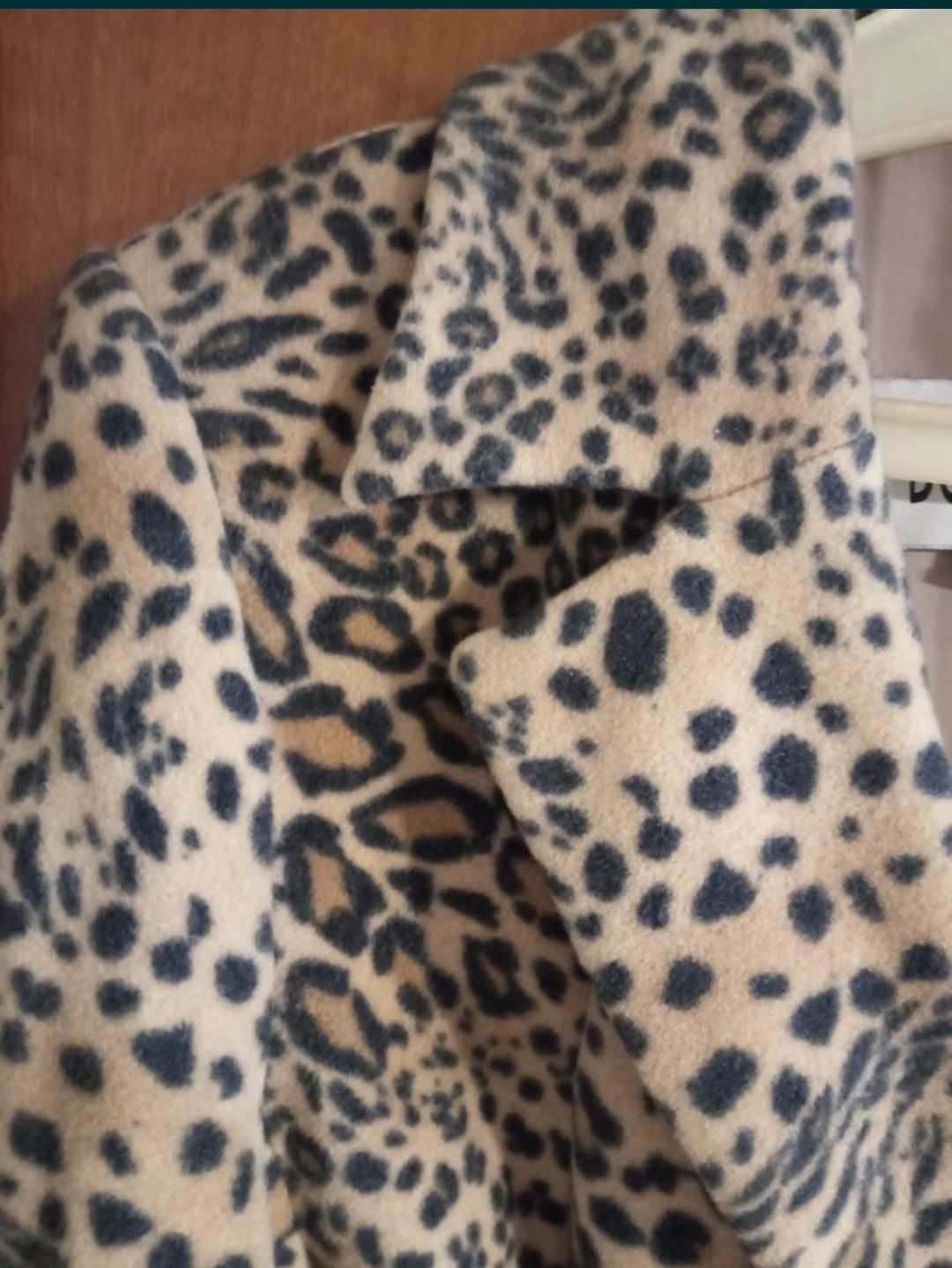 Пальто демисезонное "леопард" 46-48 размер