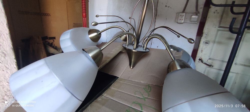 Продам люстру бу.