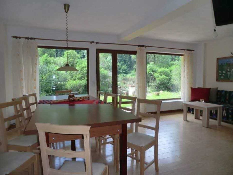 Închiriez casa de Revelion