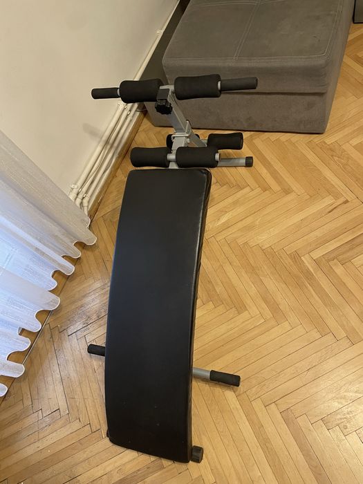 Aparat pentru abdomene – compact, eficient și ușor de folosit!