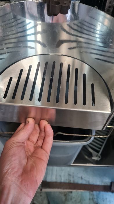 Вендинг Zanussi ( зануси ) Решетка,дъно, вратичка за спацио, астро