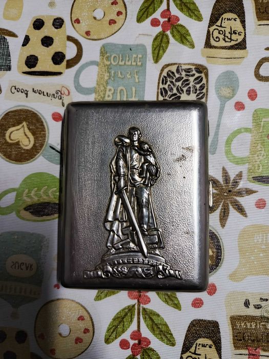 Портсигар «Воин‑Освободитель» 1945 СССР