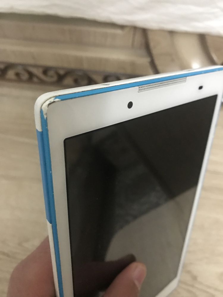 Планшет  LENOVO TAB 3