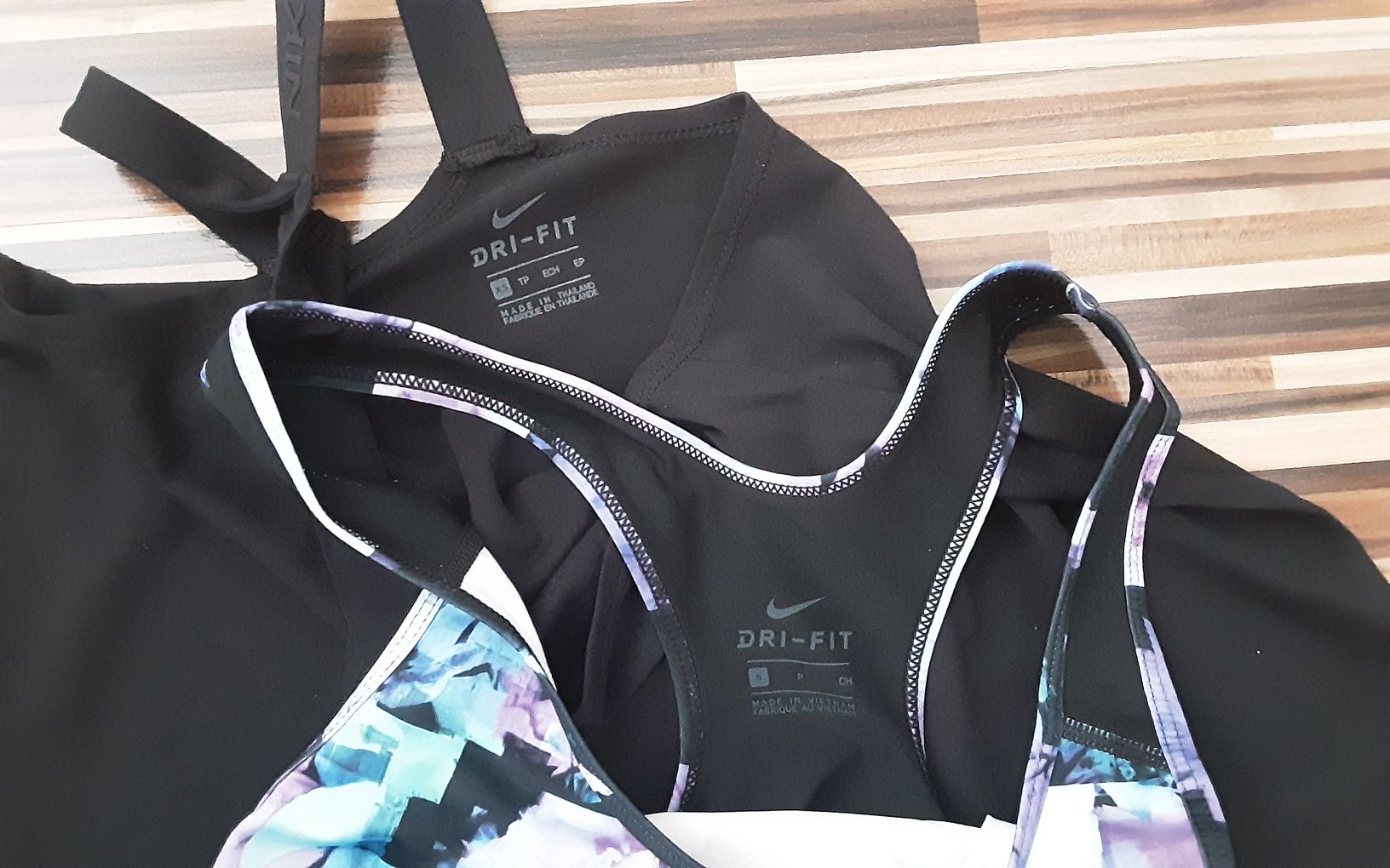 (S) NIKE,NIKE PRO оригинални клинове, бюстиета, топове