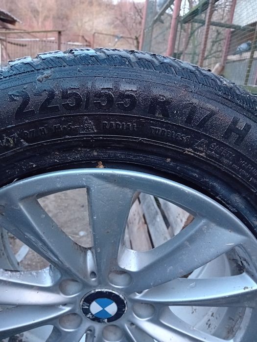 Genți cu cauciucuri de iarnă second 225/55Semperit R17H