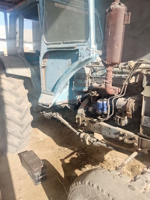 Traktor Belarus vidushi