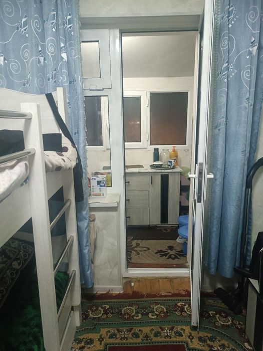 Чилонзор 6 1²/4/4 кирпич 30 м² ипотека булади. Парус якин