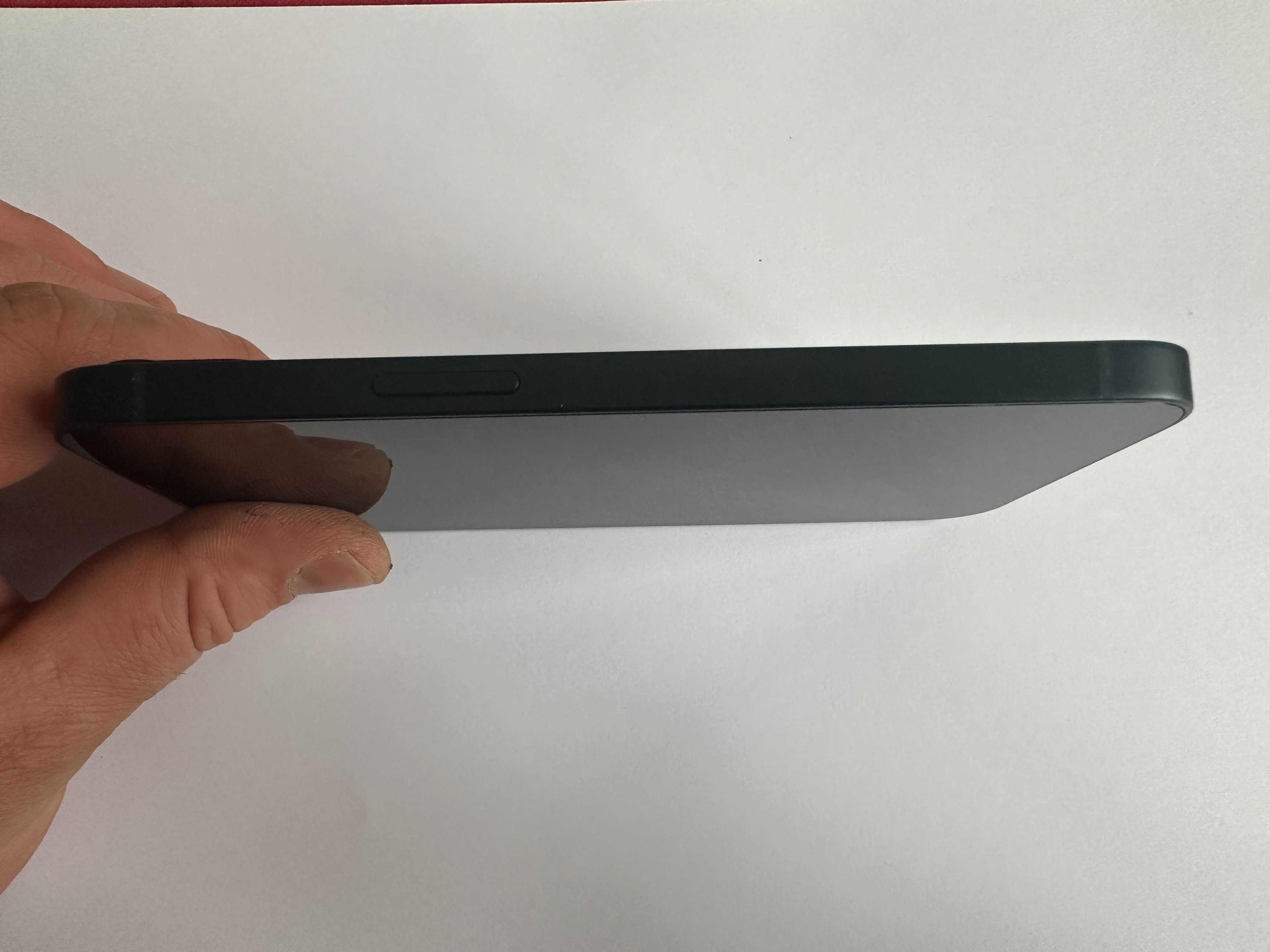 КАТО НОВ !!! iPhone 13 - Черен - 128GB - Отключен - 100% БАТЕРИЯ !!!