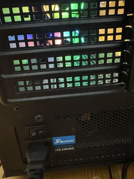 Carcasa Gamemax Diamond cu 6 ventilatoare ARGB + Sursa Seasonic 650W