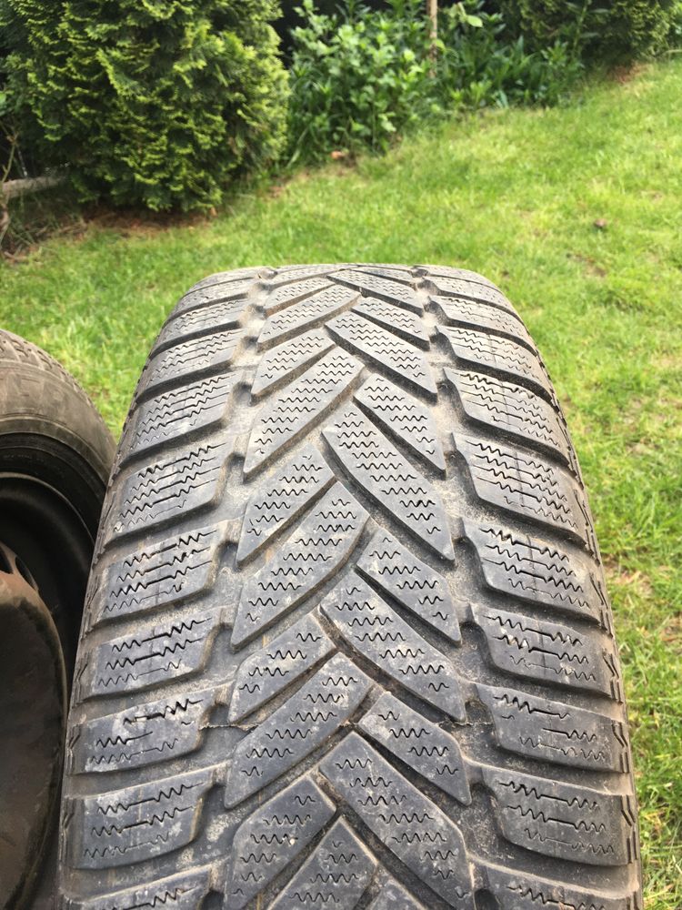 Cauciucuri iarna 205/60 R 15