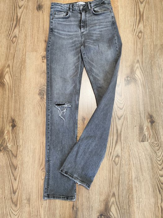 Сиви еластични прави  дънки Zara