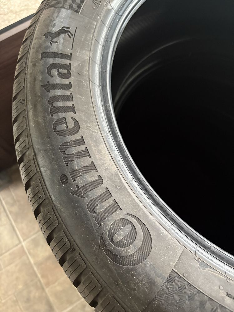Зимни гуми 235/55/19 H XL Continental