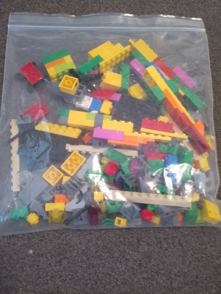 Vând piese lego classic