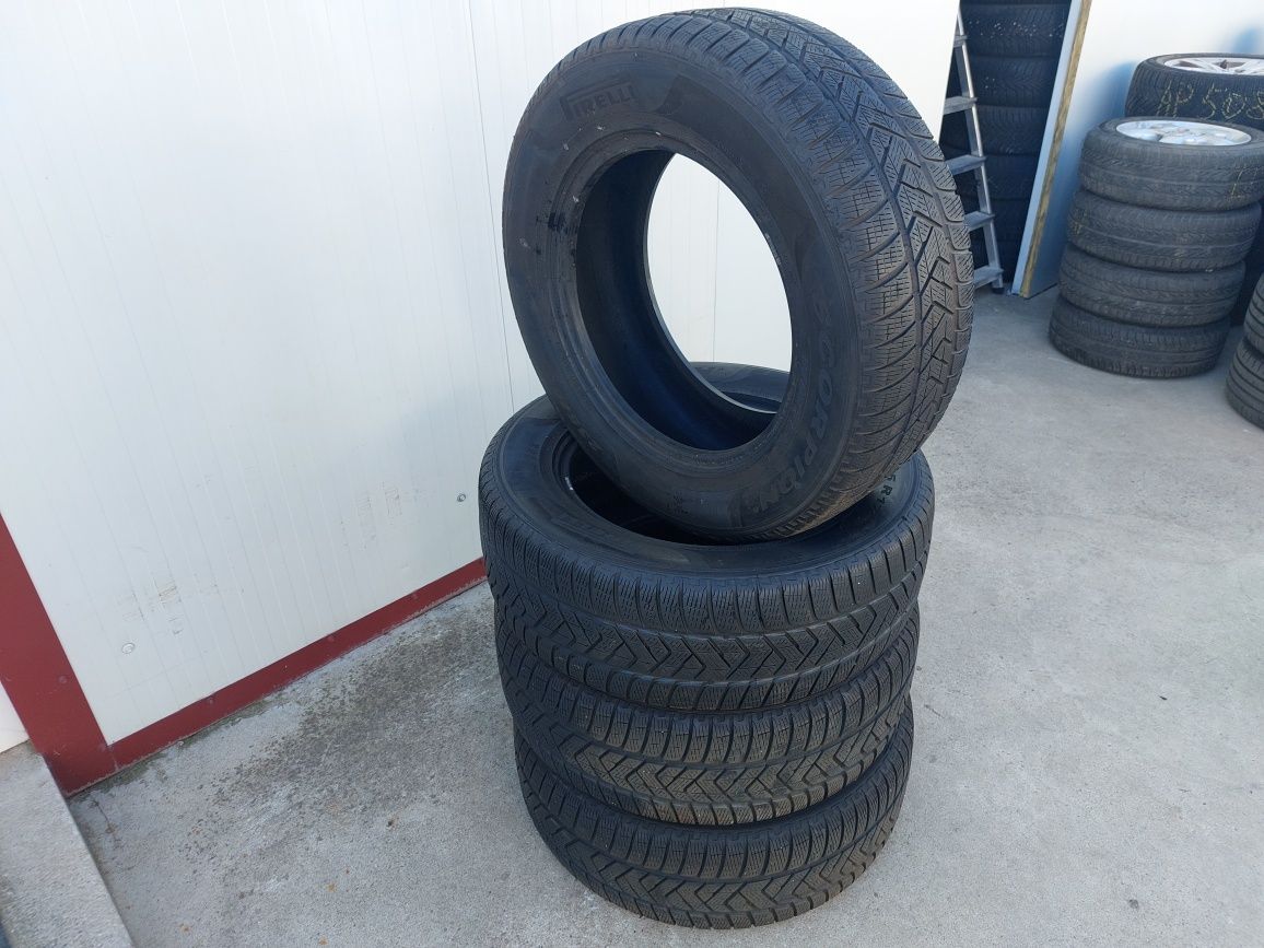 125 lei bucata! Set anvelope M+S 235 65 17 Pirelli