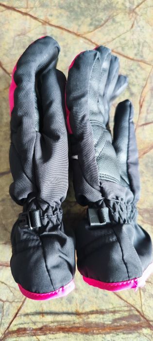 Vând mănuși iarna/schi