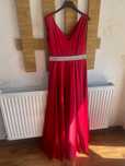 Vand rochie roșie din satin făcută la comandă