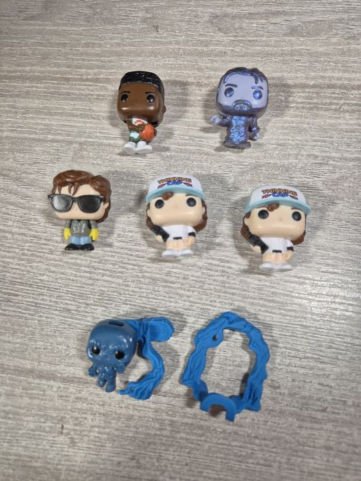 Продам или обменяю фигурки осд