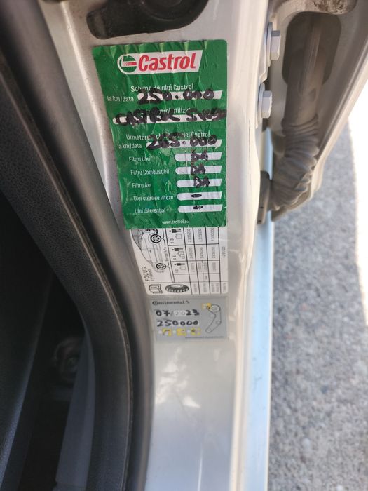 Vând Ford focus an 2010