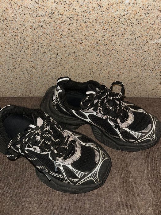 Balenciaga sneakers 3XL